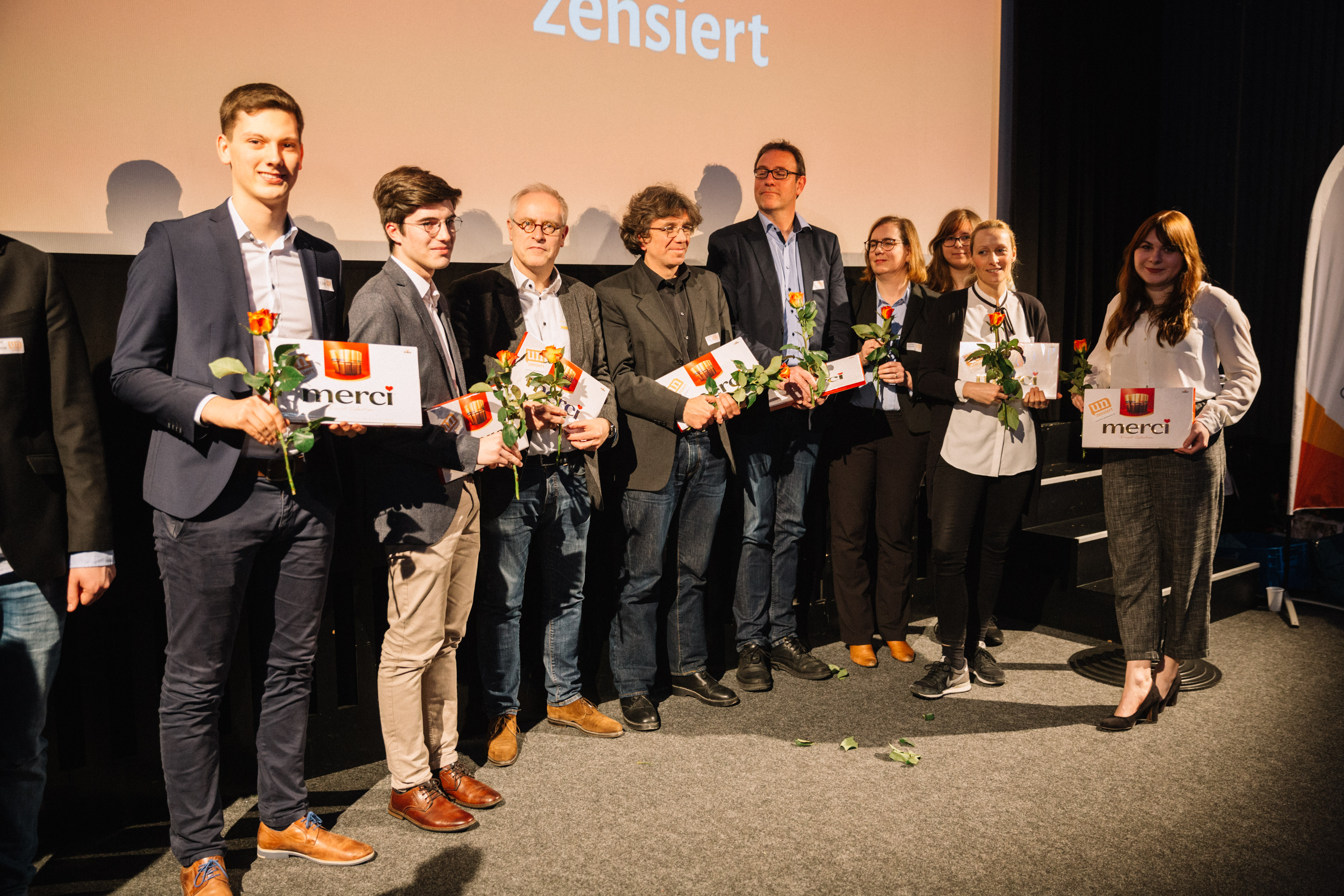 Jury 8
